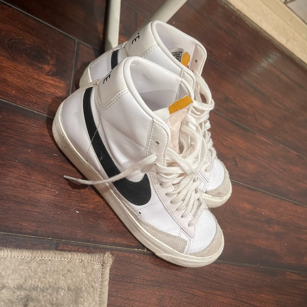 Nike Blazers size 9 high top